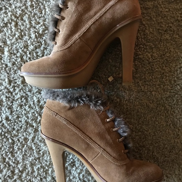 Michael Kors faux fur booties - Picture 3 of 4